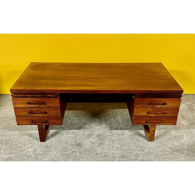 Vintage rosewood executive desk by Jensen and Valeur for Dyrlund, Denmark