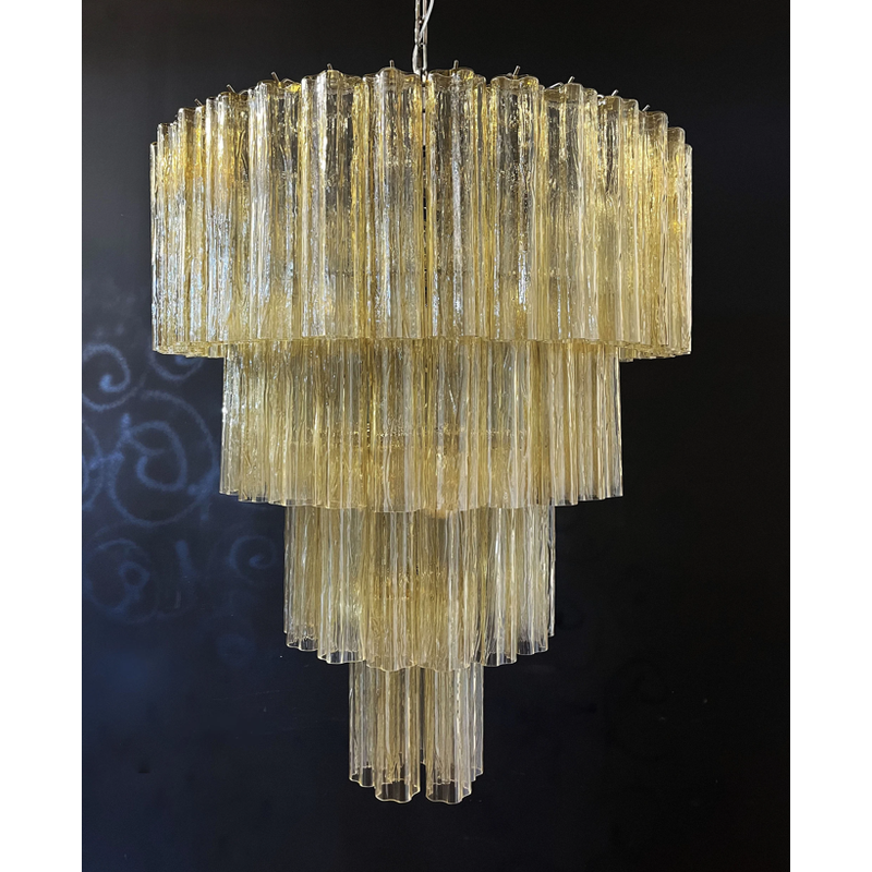 Vintage Italian chandelier in Murano glass and metal