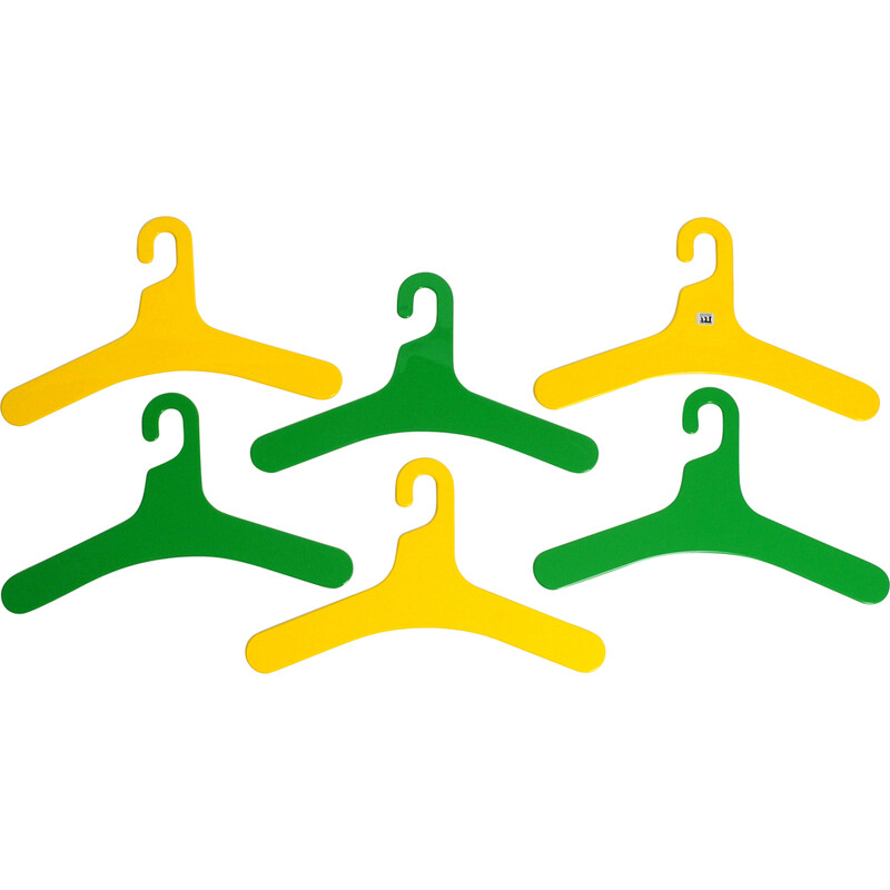 Conjunto de 6 cabides de plástico verde e amarelo da Ingo Maurer para o Design M, 1970