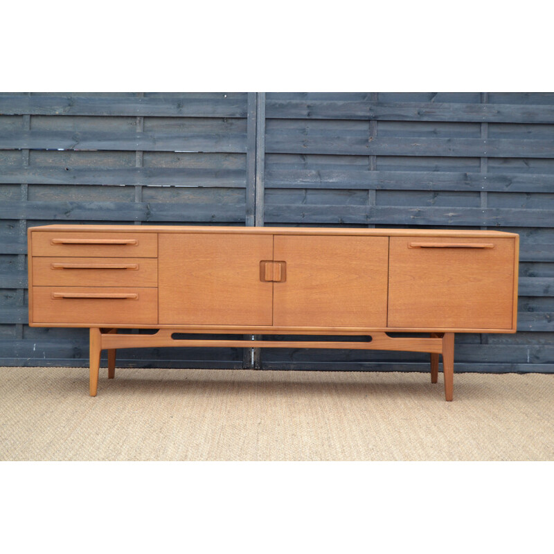 Vintage teak enfilade por Beithcraft