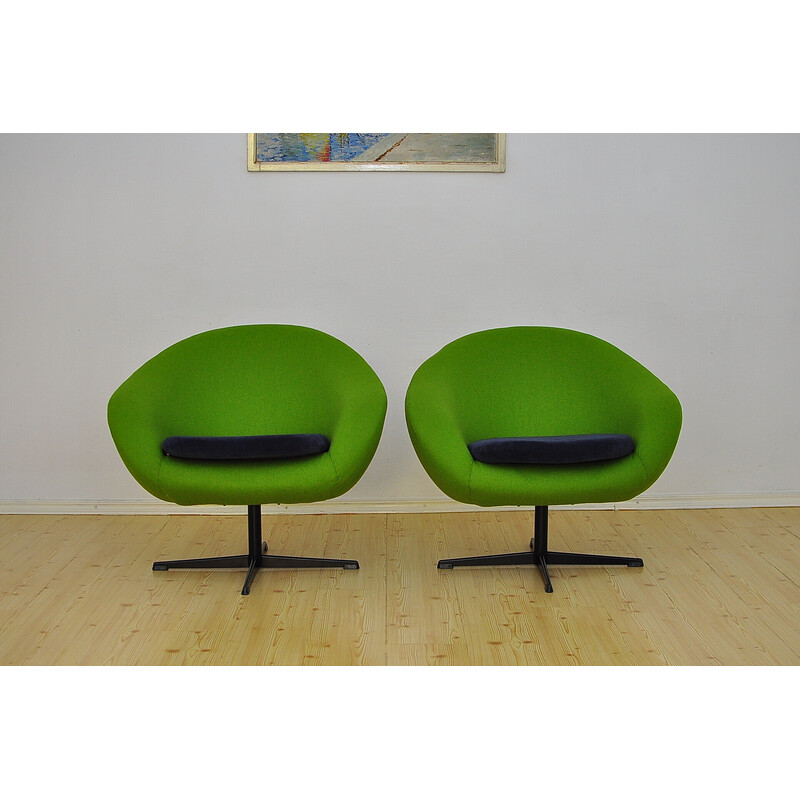 Pair of vintage Shell armchairs on a swivel leg, 1960s