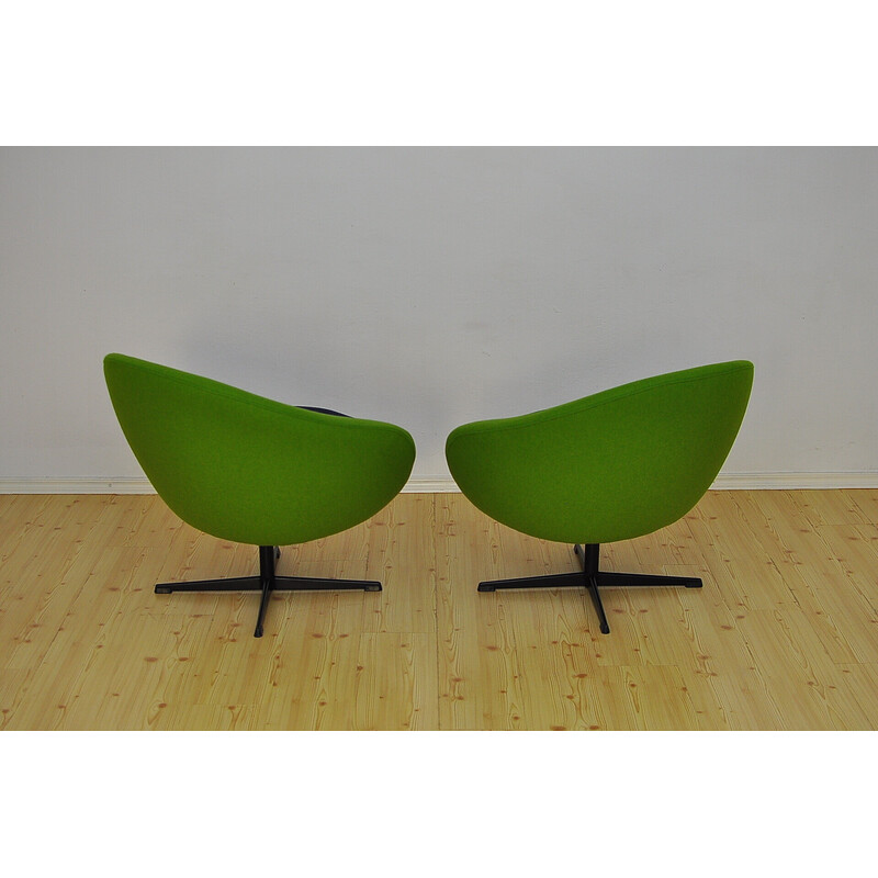 Pair of vintage Shell armchairs on a swivel leg, 1960s