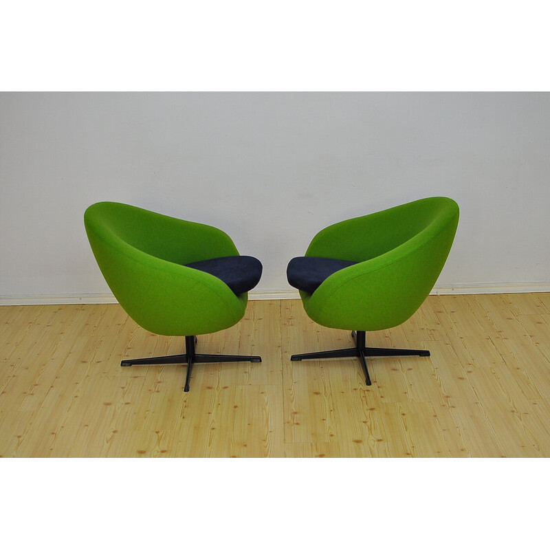 Pair of vintage Shell armchairs on a swivel leg, 1960s
