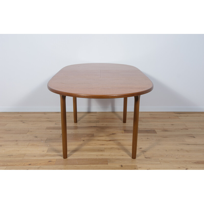 Mid century oval teak extendable dining table by McIntosh, 1960s