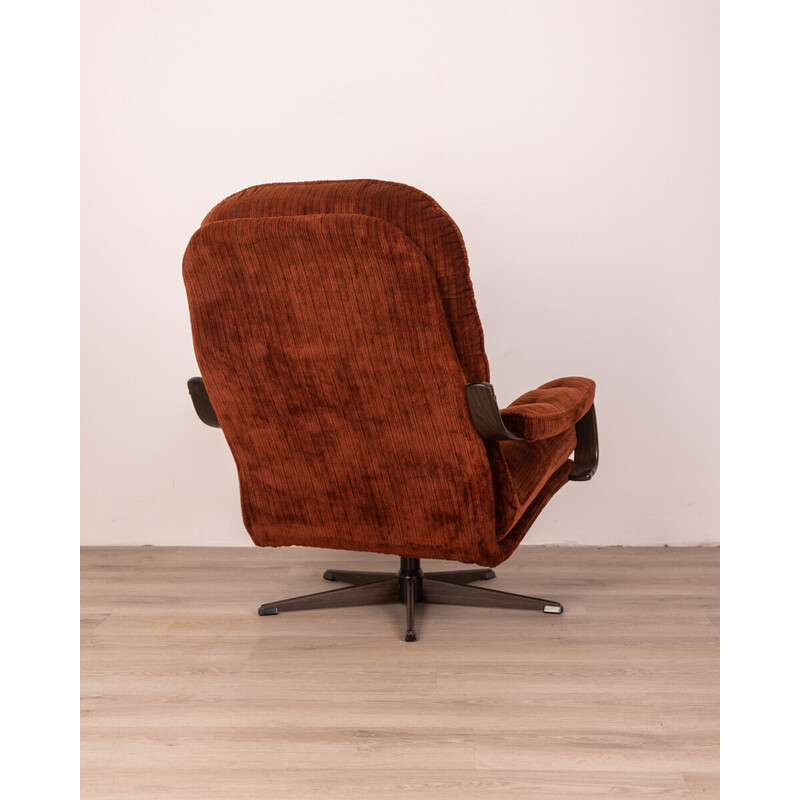 Paire de fauteuils pivotants danois vintage en velours bordeaux, 1960