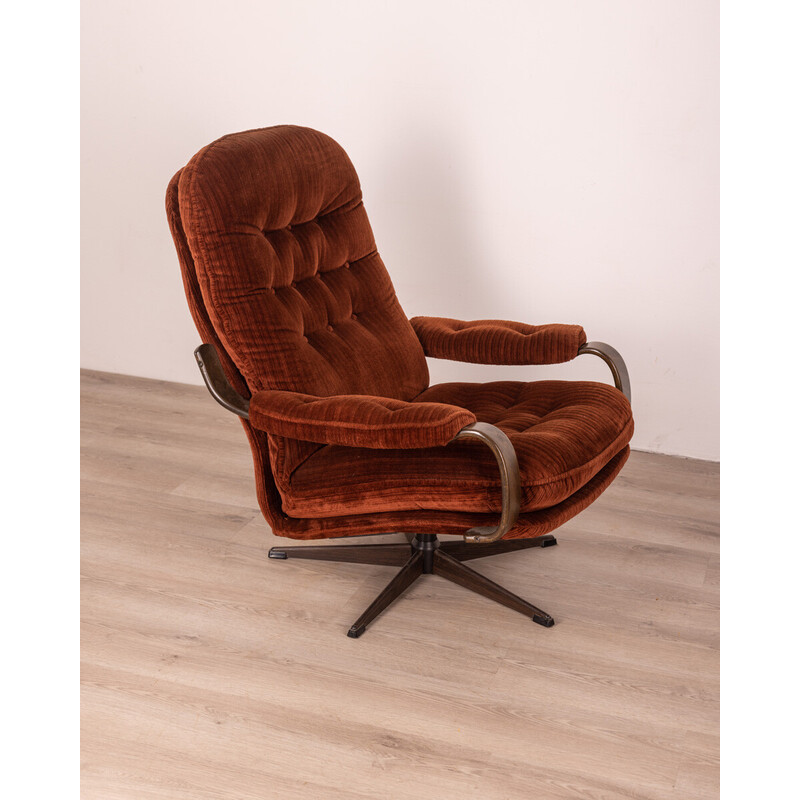 Paire de fauteuils pivotants danois vintage en velours bordeaux, 1960