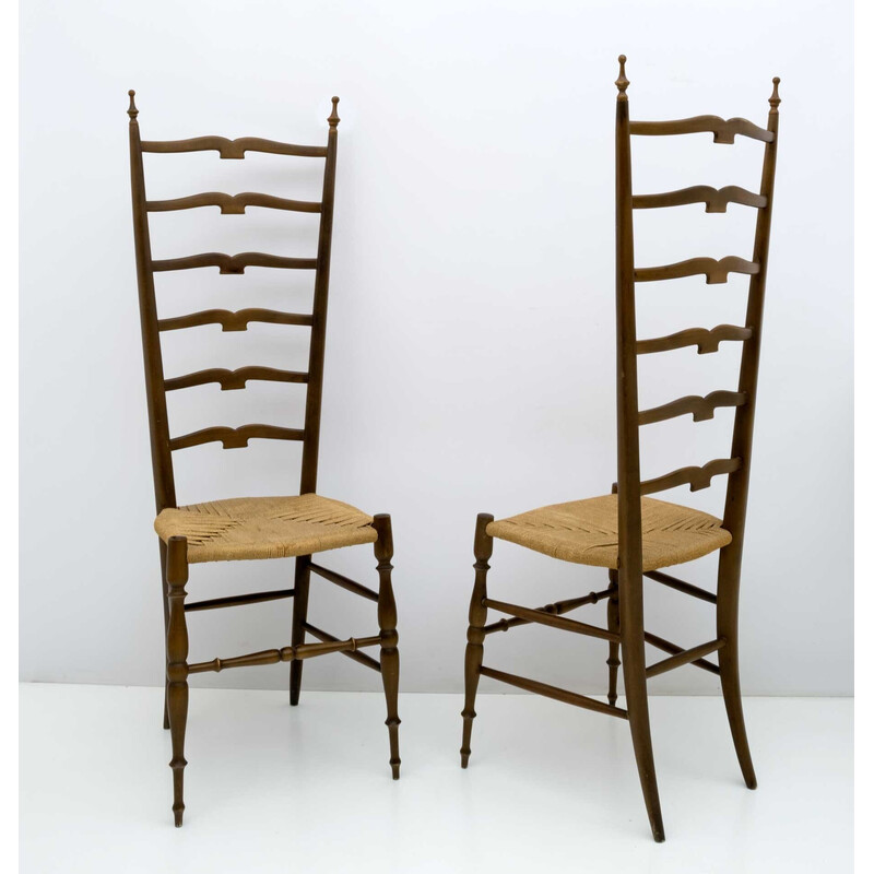 Par de cadeiras italianas de madeira vintage com escada de encosto alto por Paolo Buffa Chiavari, 1950s