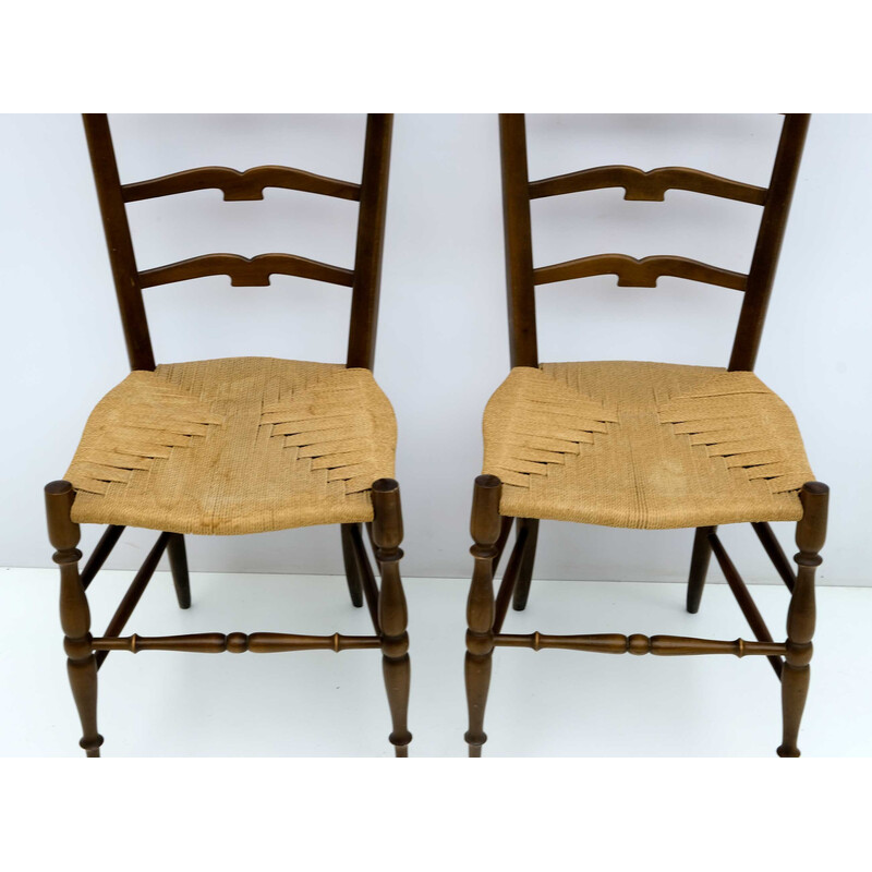 Paire de chaises italiennes vintage en bois avec dossier haut en échelle par Paolo Buffa Chiavari, 1950