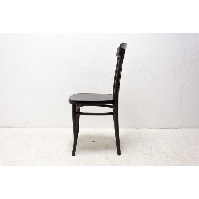 Vintage beech bistro chair by Thonet, Czechoslovakia 1920s