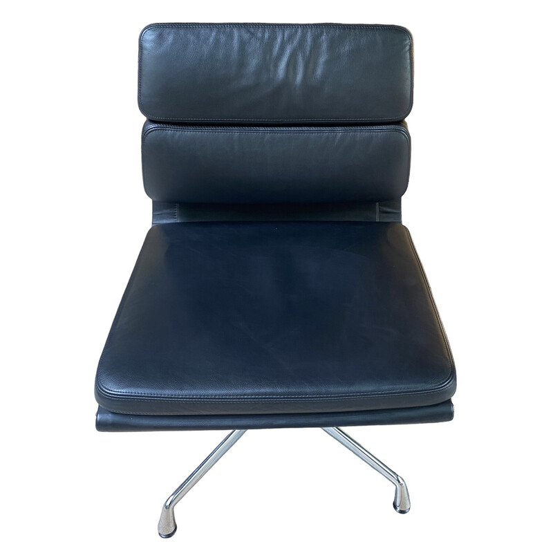 Set of 4 vintage black leather and aluminum Soft pad desk chairs by Eames, 2007