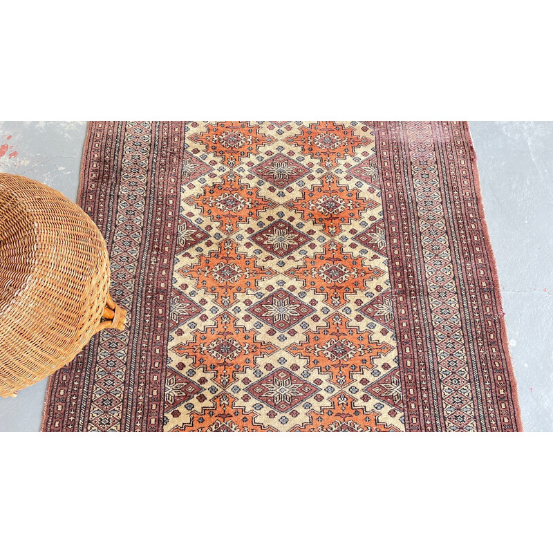 Vintage oriental rug Pakistan in pure wool velvet