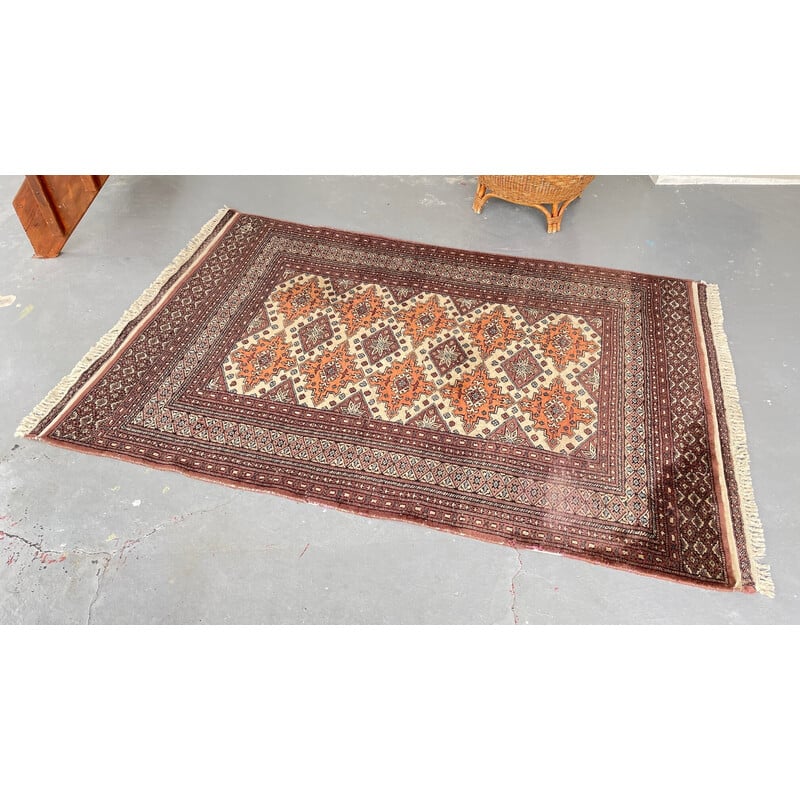 Vintage oriental rug Pakistan in pure wool velvet
