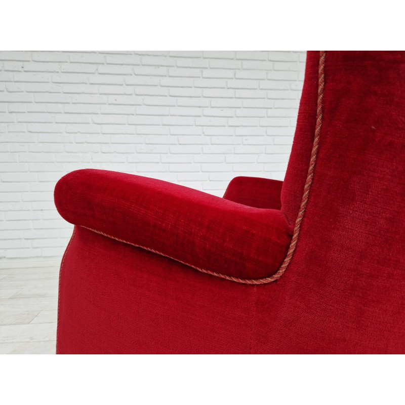 Sillón danés vintage en rojo cereza y terciopelo, años 60