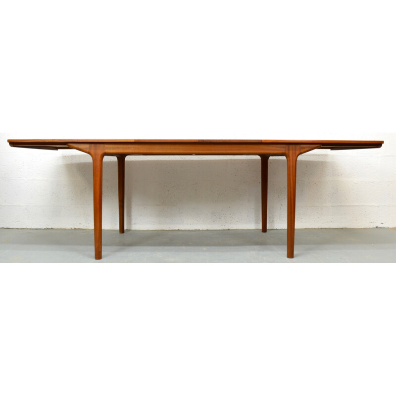 Mid-Century Teak McIntosh T5 Extendable Dining Table - 1960s