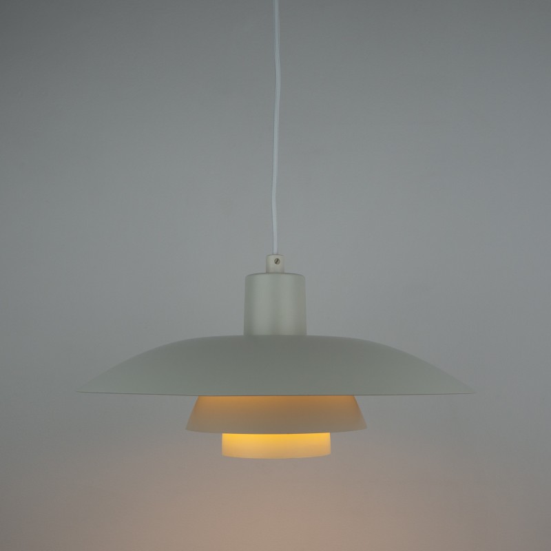 Coppia di lampade a sospensione danese vintage Ph 4/3 di Poul Henningsen per Louis Poulsen, 1966