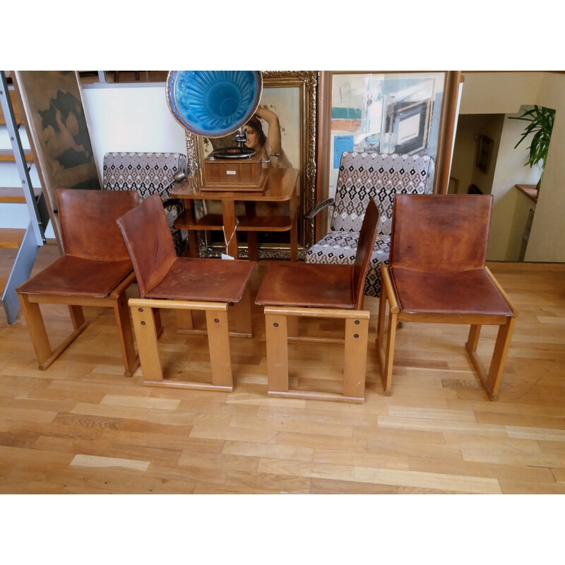 Set of 4 leather chairs by Afra and Tobia Scarpa for Molteni - 1970s