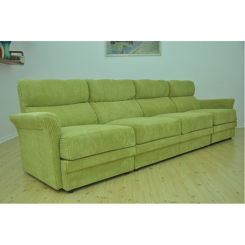 Vintage modular sofa in green velvet, 1970