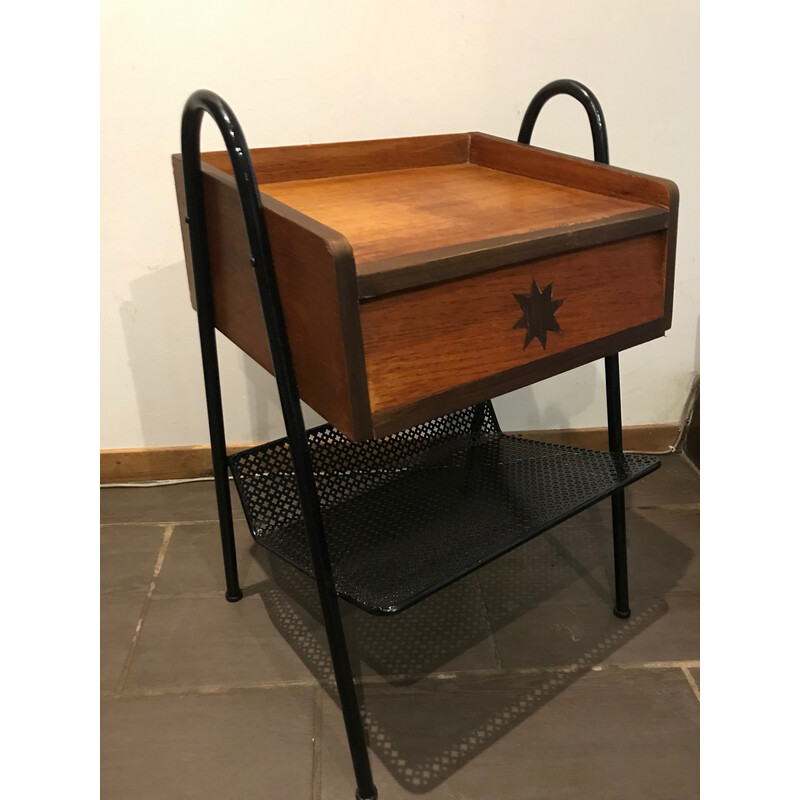 Chevet vintage en bois et métal perforé