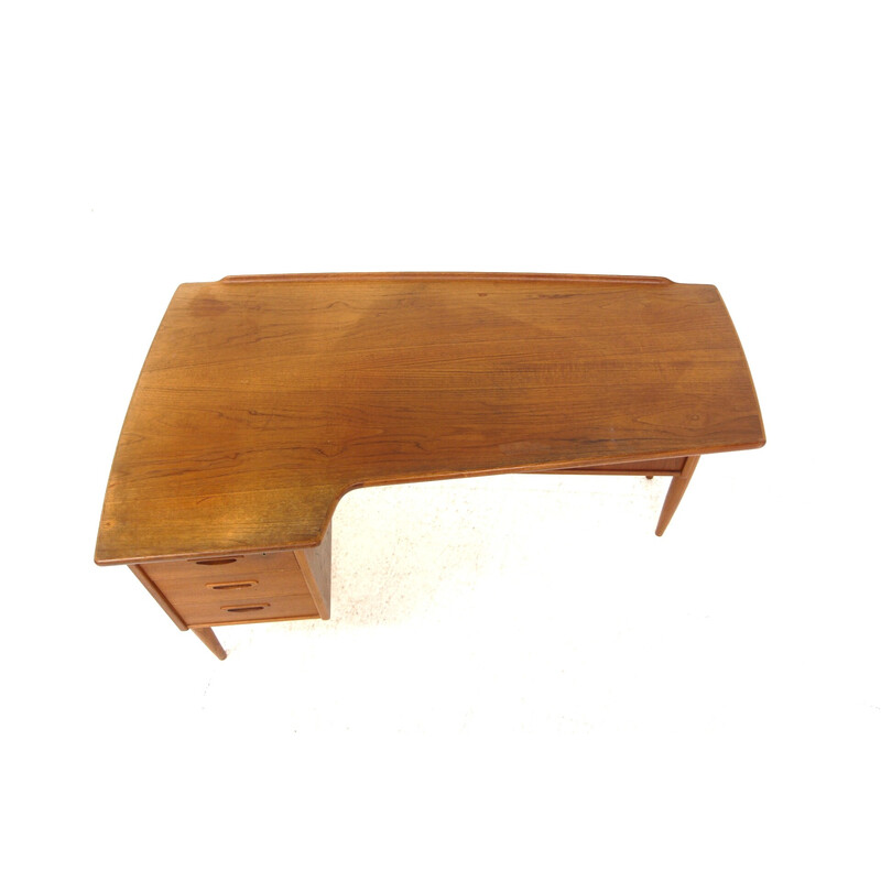 Vintage Scandinavian teak desk by Göran Strand for Lerlångs Möbelfabrik, Sweden 1950s