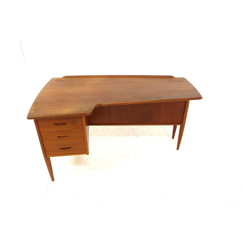 Vintage Scandinavian teak desk by Göran Strand for Lerlångs Möbelfabrik, Sweden 1950s