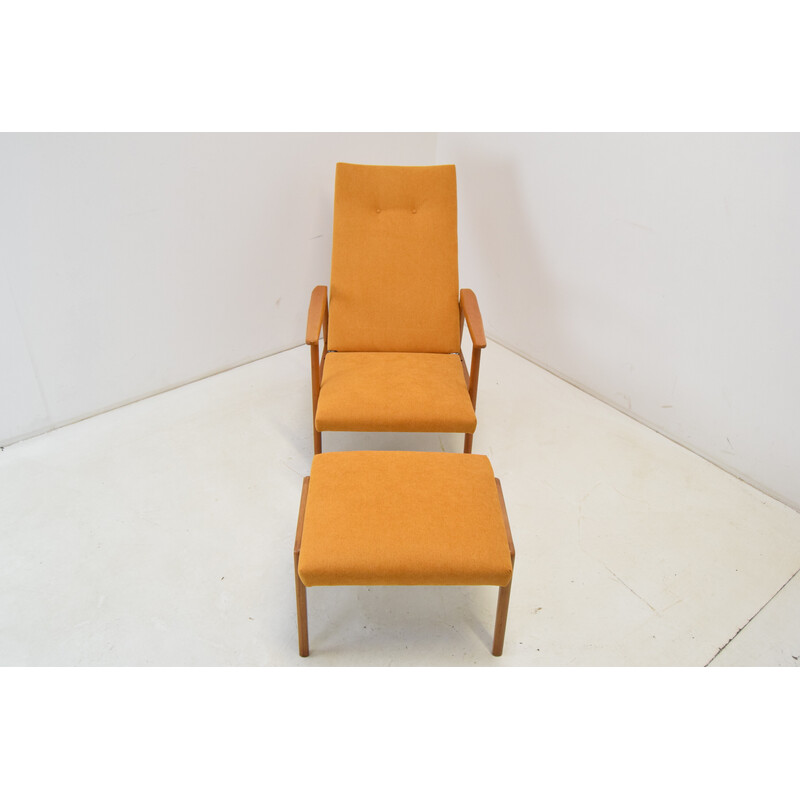 Vintage fauteuil met voetenbankje in hout en stof van Jitona, Tsjechoslowakije 1960