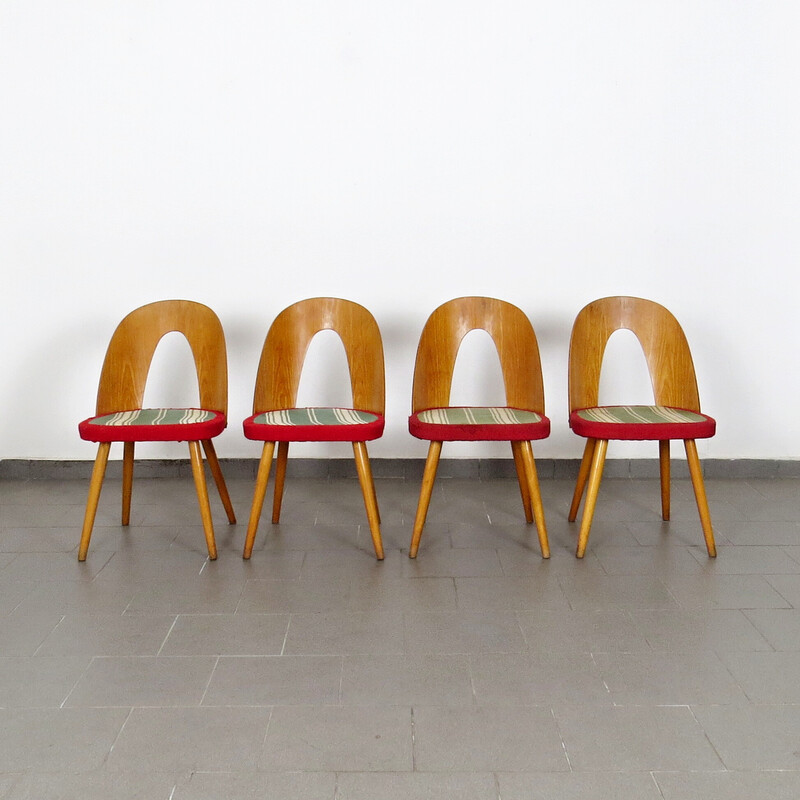 Ensemble de 4 chaises vintage par Antonín Šuman pour Tatra Nábytok