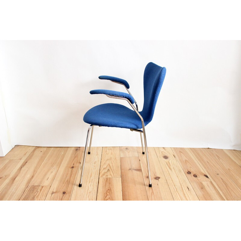 Pair of "serie 7" armchairs, Arne JACOBSEN - 1982