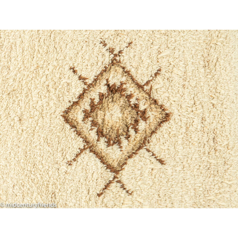 Vintage Berber rug in creamy white and beige velvet, Morocco 1960