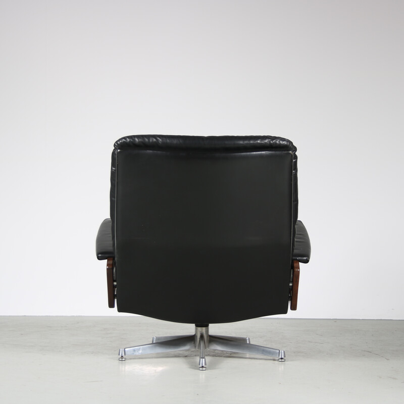 Vintage “King” armchair by André Vandenbeuck for Strässle, Switzerland 1960