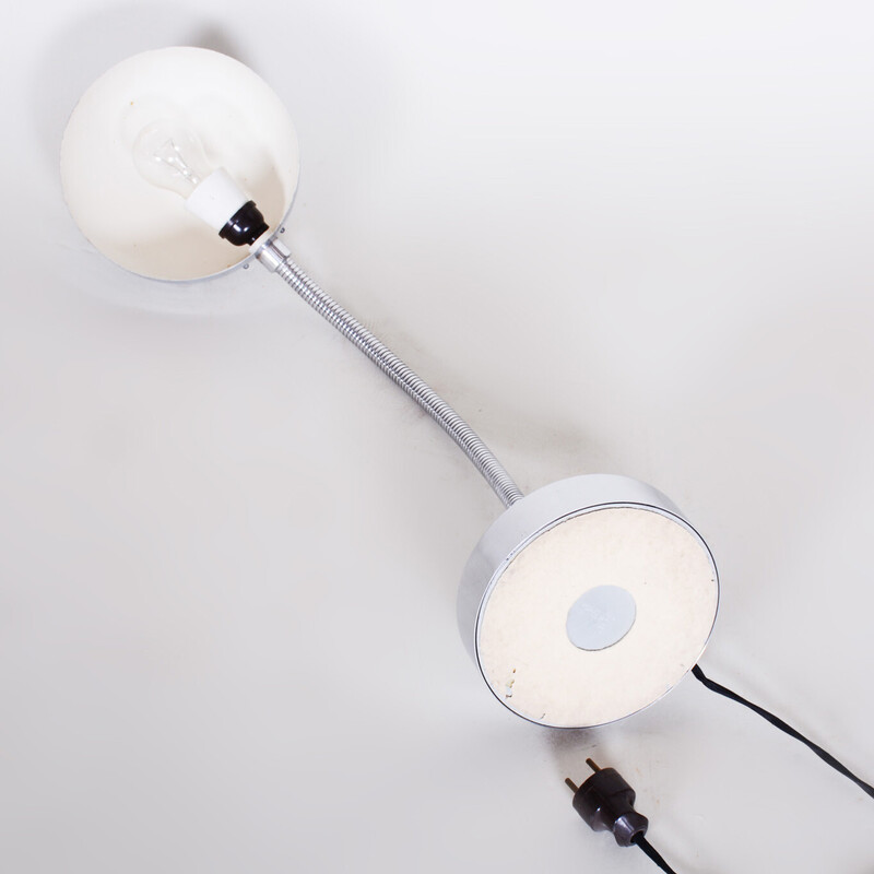 Lampada da tavolo Bauhaus cromata vintage di M. Prokop, anni '20