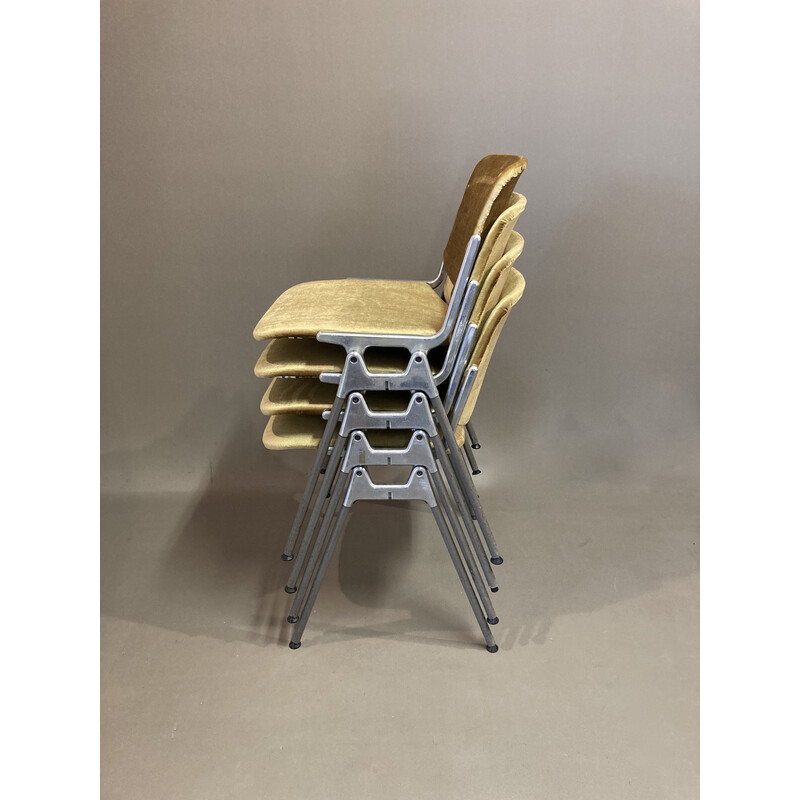 Lot de 4 chaises vintage par Giancarlo Piretti pour Castelli, 1960