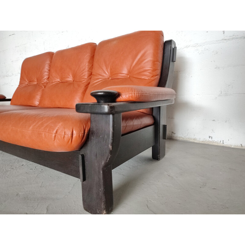 Canapé vintage brésilien en bois noir et cuir rouge orangé