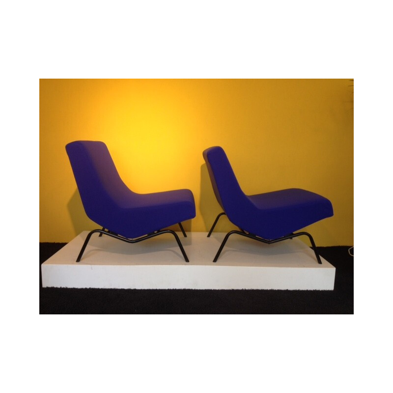 Pair of low chairs, CM194 model, by Pierre Paulin - 1950s