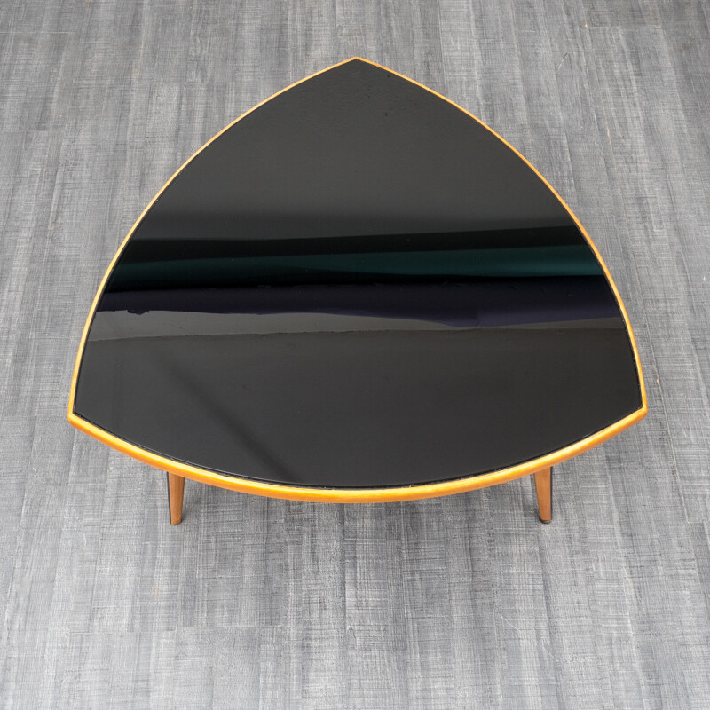 Table basse avec plateau en verre noir - 1950