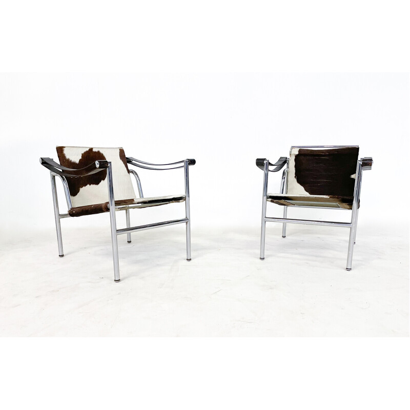 Paar midden-eeuwse Lc1 fauteuils van Le Corbusier, Pierre Jeanneret en Charlotte Perriand, jaren 1960