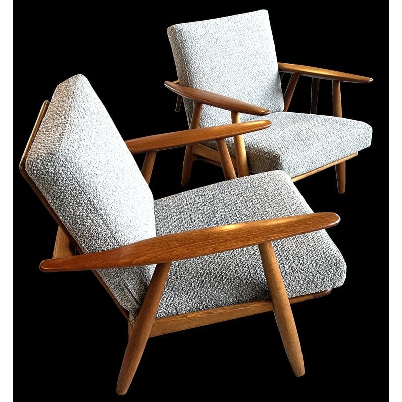 Pair of vintage "Ge240 Cigar" armchairs in oak wood and grey boucle fabric by Hans J Wegner for Getama