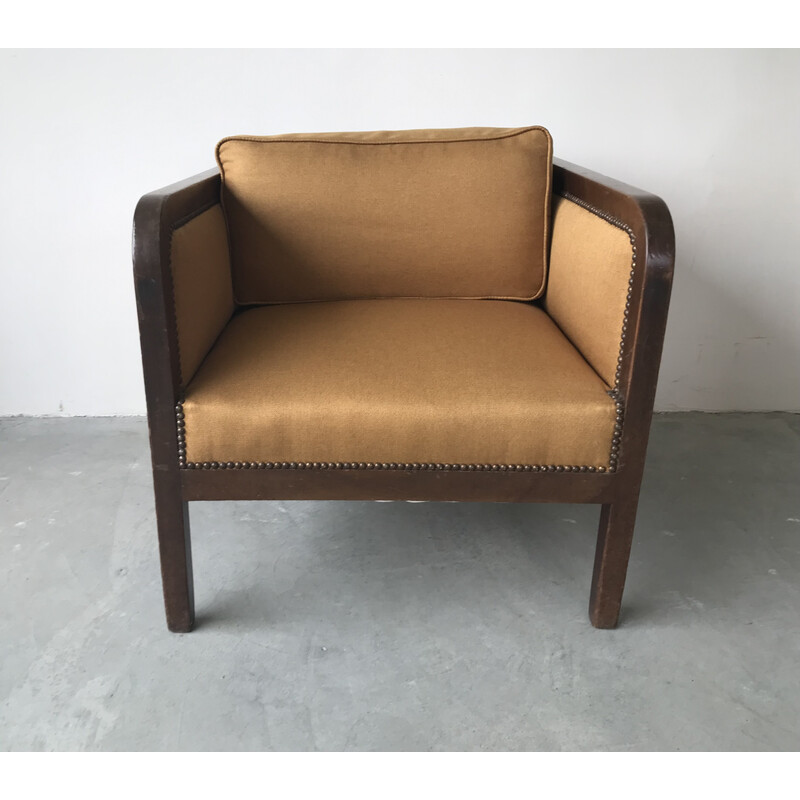 Vintage Art Deco armchair in solid oakwood and fabric, 1940