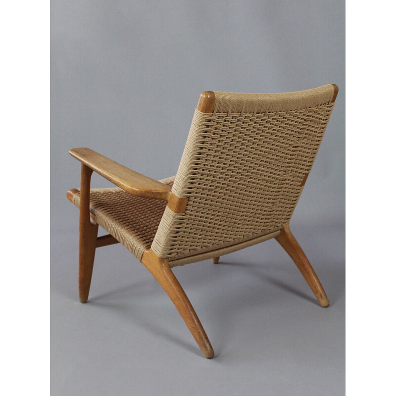 Fauteuil vintage en chêne massif "Ch25" par Hans J Wegner pour Carl Hansen et Son, Danemark 1960