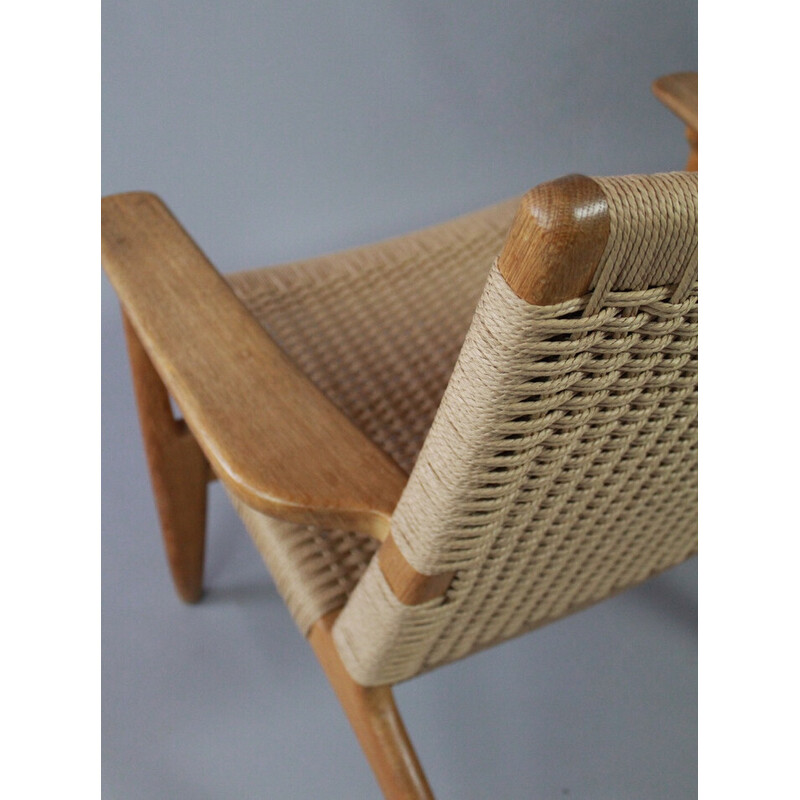 Fauteuil vintage en chêne massif "Ch25" par Hans J Wegner pour Carl Hansen et Son, Danemark 1960