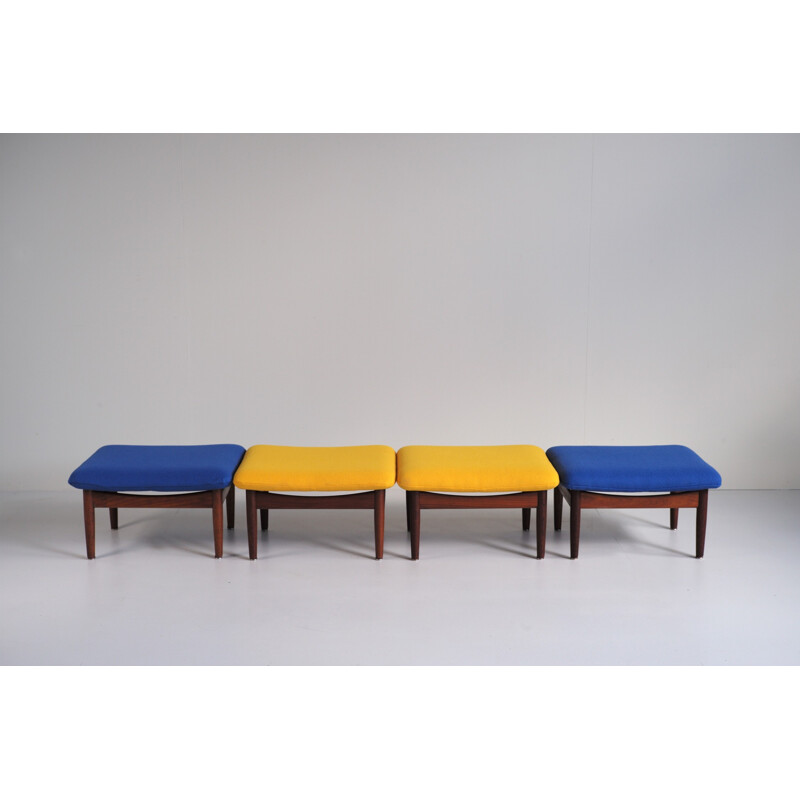 Pair of FD 137 stools by Finn Juhl - 1950s