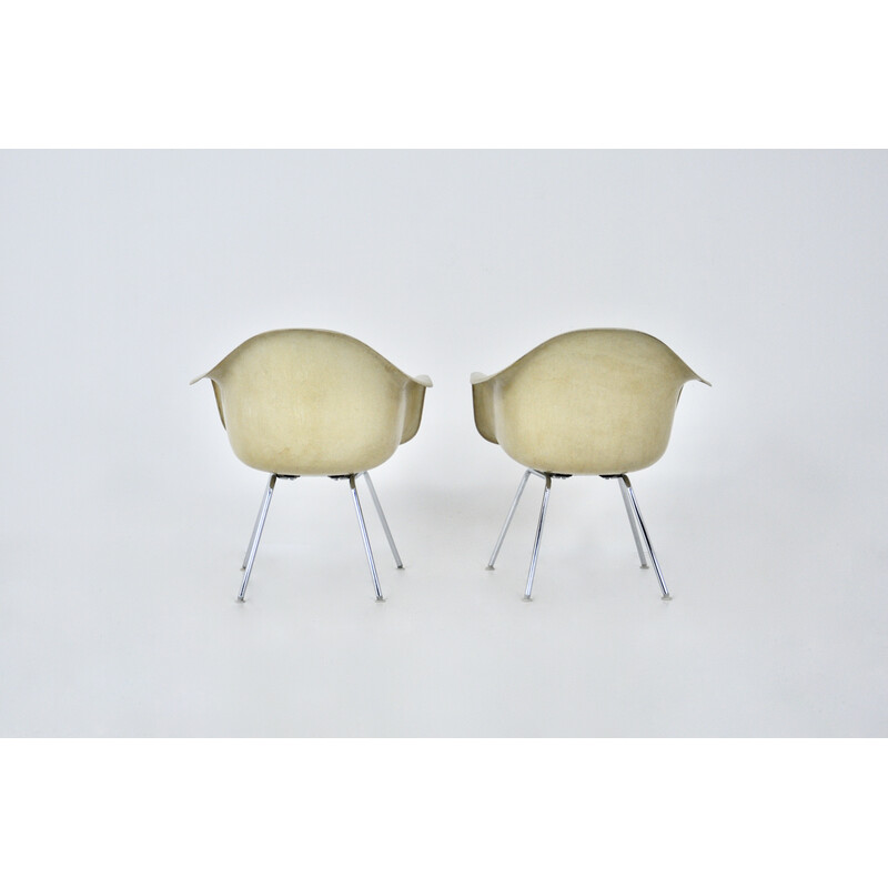 Paar vintage glasvezel en chroom metalen fauteuils van Charles en Ray Eames voor Herman Miller, 1970