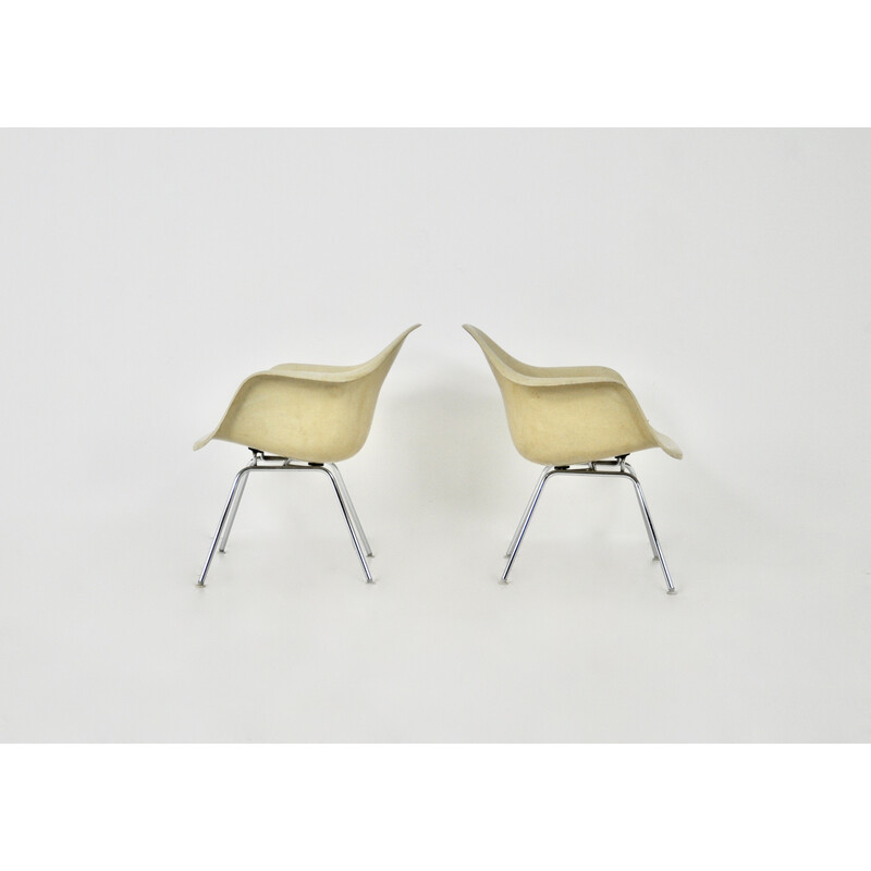 Paar vintage glasvezel en chroom metalen fauteuils van Charles en Ray Eames voor Herman Miller, 1970