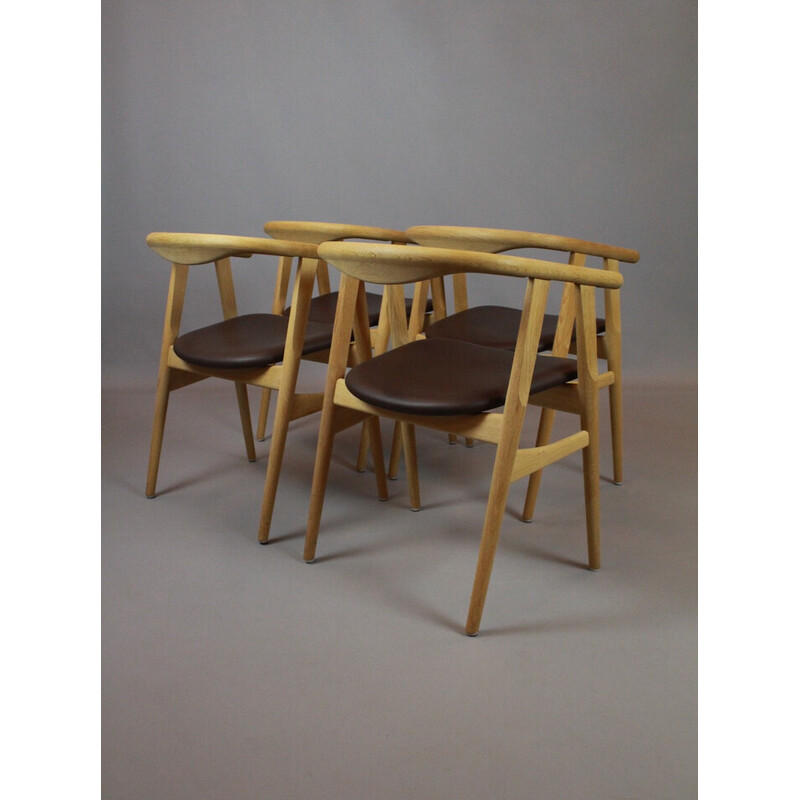 Set van 4 vintage massief eiken eetkamerstoelen "Ge525" van Hans J Wegner voor Getama, 2015