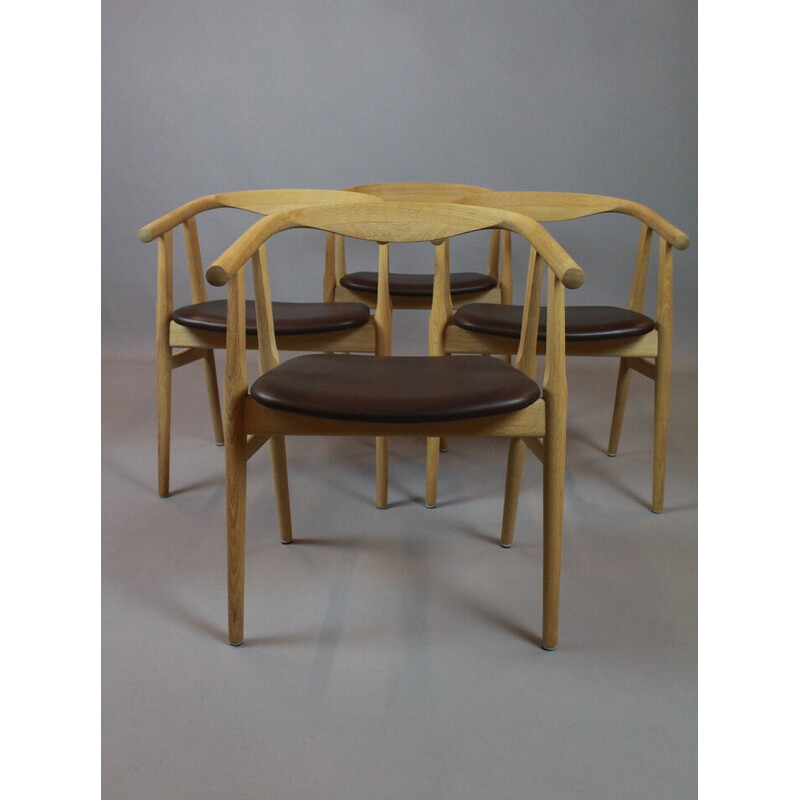 Set di 4 sedie da pranzo vintage in rovere massiccio "Ge525" di Hans J Wegner per Getama, 2015