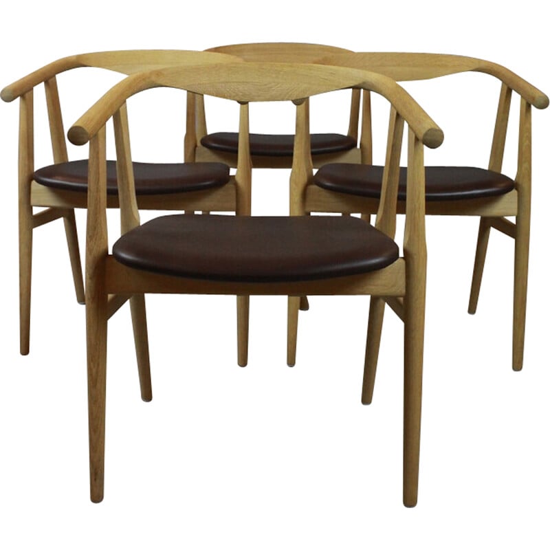 Set van 4 vintage massief eiken eetkamerstoelen "Ge525" van Hans J Wegner voor Getama, 2015