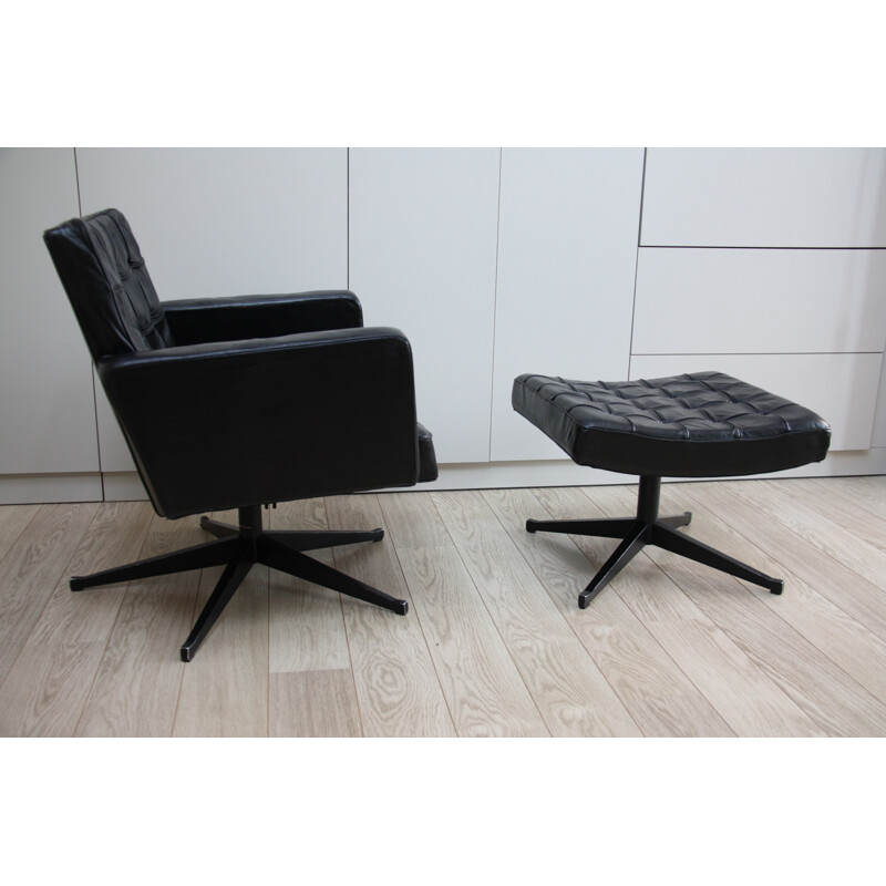 Vintage swivel lounge chair and ottoman in black leather by Vincent Cafiero for Knoll - 1960s