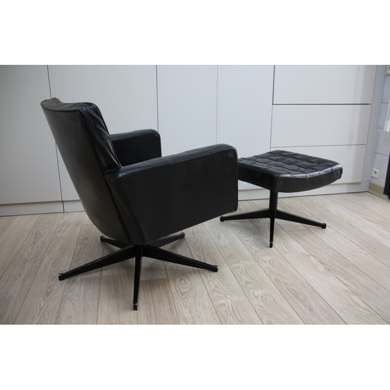 Vintage swivel lounge chair and ottoman in black leather by Vincent Cafiero for Knoll - 1960s
