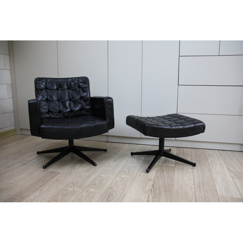 Vintage swivel lounge chair and ottoman in black leather by Vincent Cafiero for Knoll - 1960s