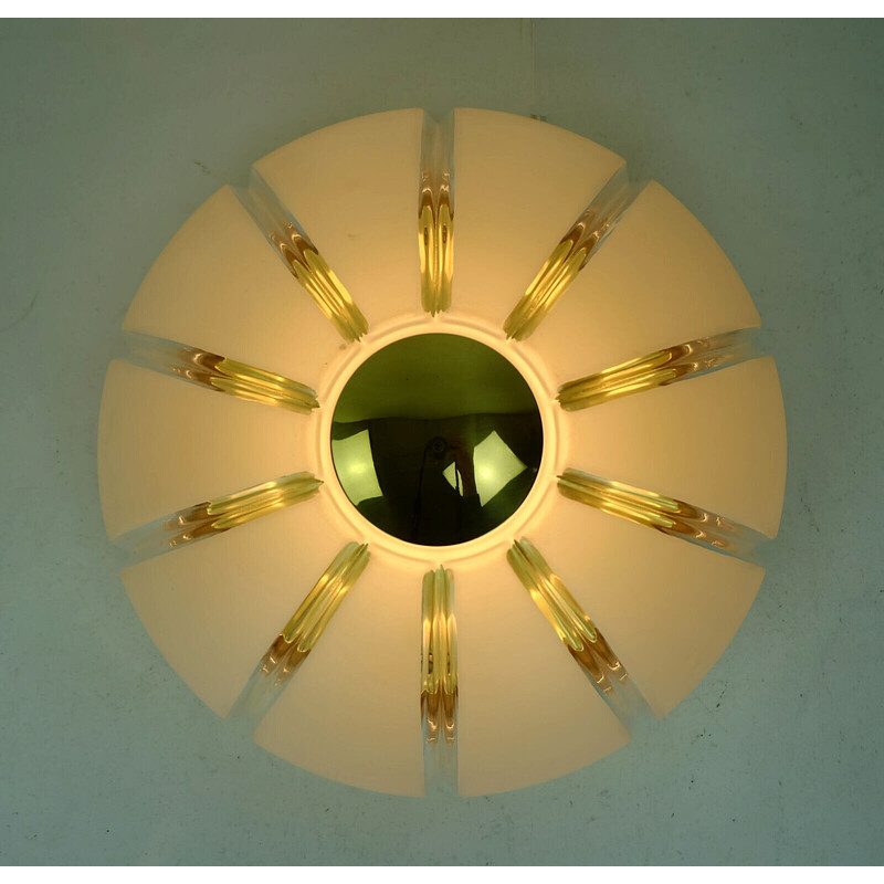 Lampada da soffitto A507 di metà secolo in vetro e ottone di Glashuette Limburg, anni '70