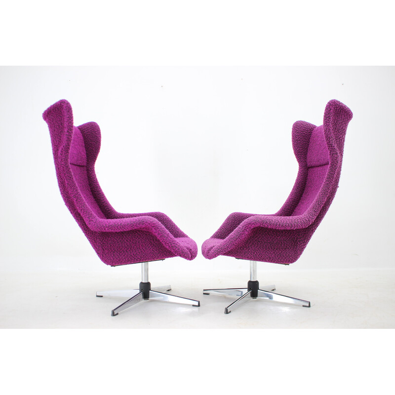 Paire de fauteuils vintage "Swivel Wingback" par Miroslav Navratil, 1960